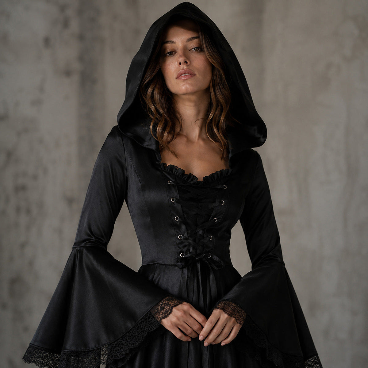 Haunted Manor — Robe de sorcière noire
