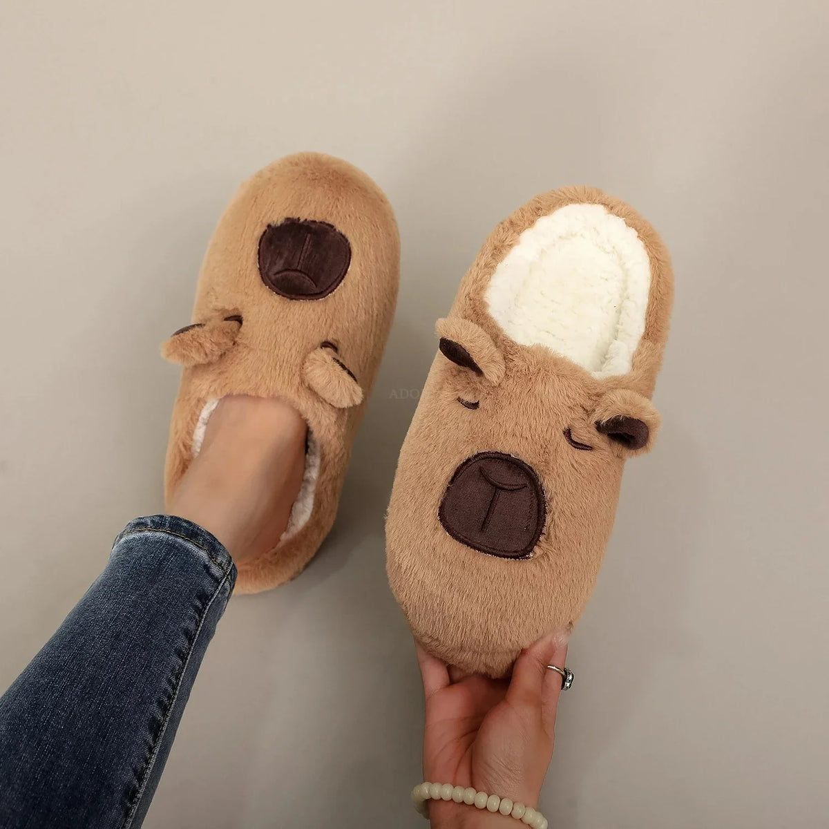 Coco Capybara™ - Plush Slippers